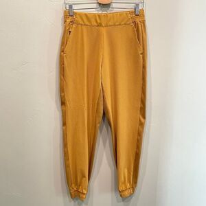 Athleta Textured Brooklyn Jogger Tuscan Gold - Size: 6